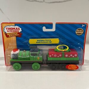 THOMAS & FRIENDS - HOLIDAY PERCY AND PRESENT CAR 2010 **UNTESTED*FLAWED